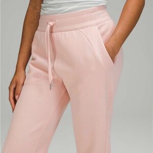 Lululemon pink scuba joggers